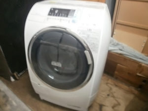 HITACHI ドラム式洗濯乾燥機をお買取りさせて頂きました。
