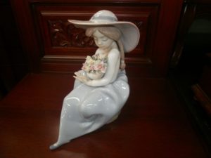 リアドロ　『花の香りに包まれて』をお買取りさせて頂きました。