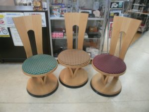 ハイバックチェア3脚をお買取りさせて頂きました😊