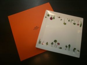 Hermès Mesclun スクエアプレートをお買取りさせて頂きました。