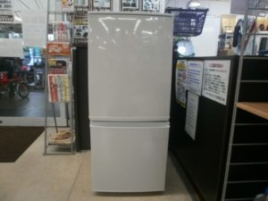 SHARP　2ドア冷蔵庫をお買取りさせて頂きました。
