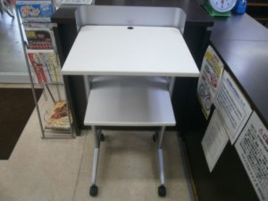 KOKUYO　演台をお買取りさせて頂きました！！