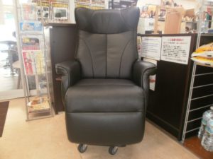 リクライニングチェアをお買取りさせて頂きました！！