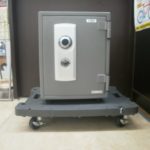 EIKO　ダイヤル式小型耐火金庫をお買取りさせて頂きました！！