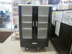 食器棚をお買取りさせて頂きました！！