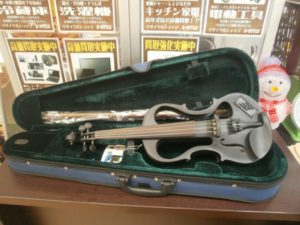Hallstatt エレキバイオリンをお買取りさせて頂きました。