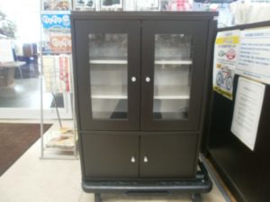 ミニ食器棚をお買取りさせて頂きました！！