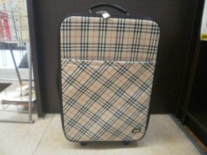 バーバリーブルーレーベルのキャリーケースをお買取りさせて頂きました！！
