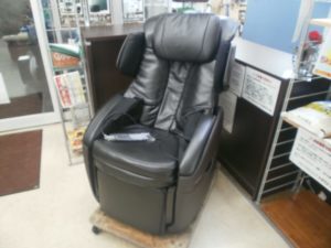 FUJIIRYOKI　マッサージチェアをお買取りさせて頂きました！！