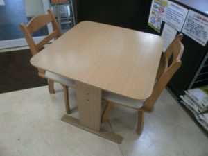 ダイニングテーブルセットをお買取りさせて頂きました！！