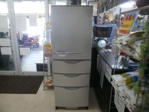 AQUA　4ドア冷蔵庫をお買取りさせて頂きました！！