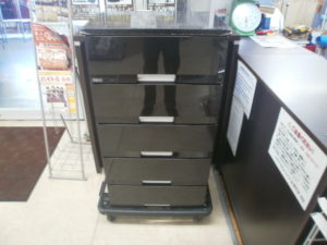 5段プラチェストをお買取りさせて頂きました！！