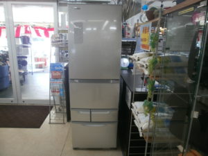 TOSHIBA　5ドア冷蔵庫をお買取りさせて頂きました！！