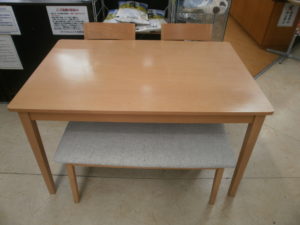ダイニングテーブルセットをお買取りさせて頂きました！！