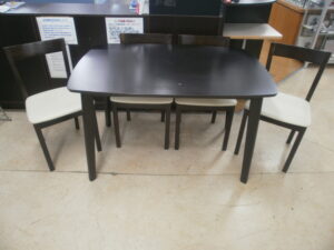 ダイニングテーブルセットをお買取りさせて頂きました！！