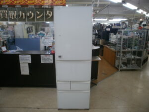 TOSHIBA　5ドア冷蔵庫をお買取りさせて頂きました！！