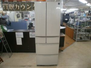 SHARP　6ドア冷蔵庫をお買取りさせて頂きました！！