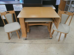 ダイニングテーブルセットをお買取りさせて頂きました！！