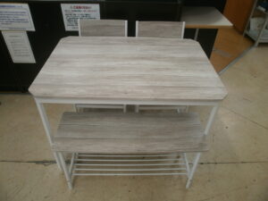 ダイニングテーブルセットをお買取りさせて頂きました！！