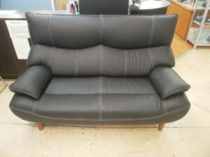 2人掛けソファをお買取りさせて頂きました！！